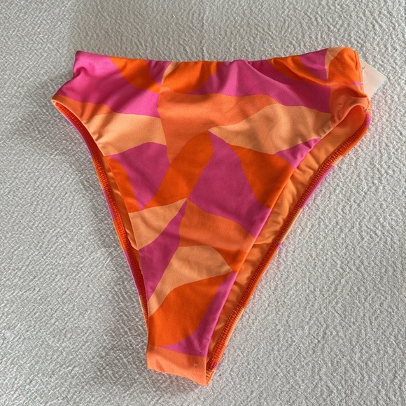 VIX Gigi Hot Pants Bikini Bottoms, Size Small, $119 - Picture 4 of 8